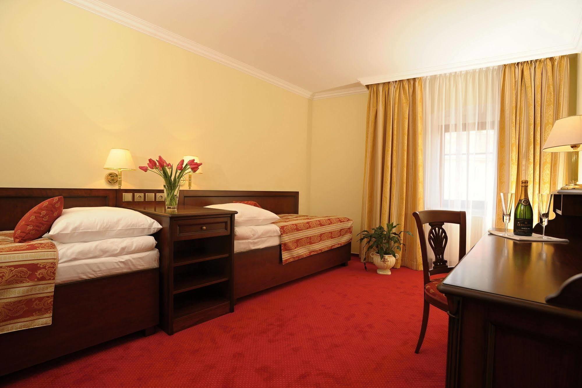 Apartman U Krale - 2 Jicin Ngoại thất bức ảnh