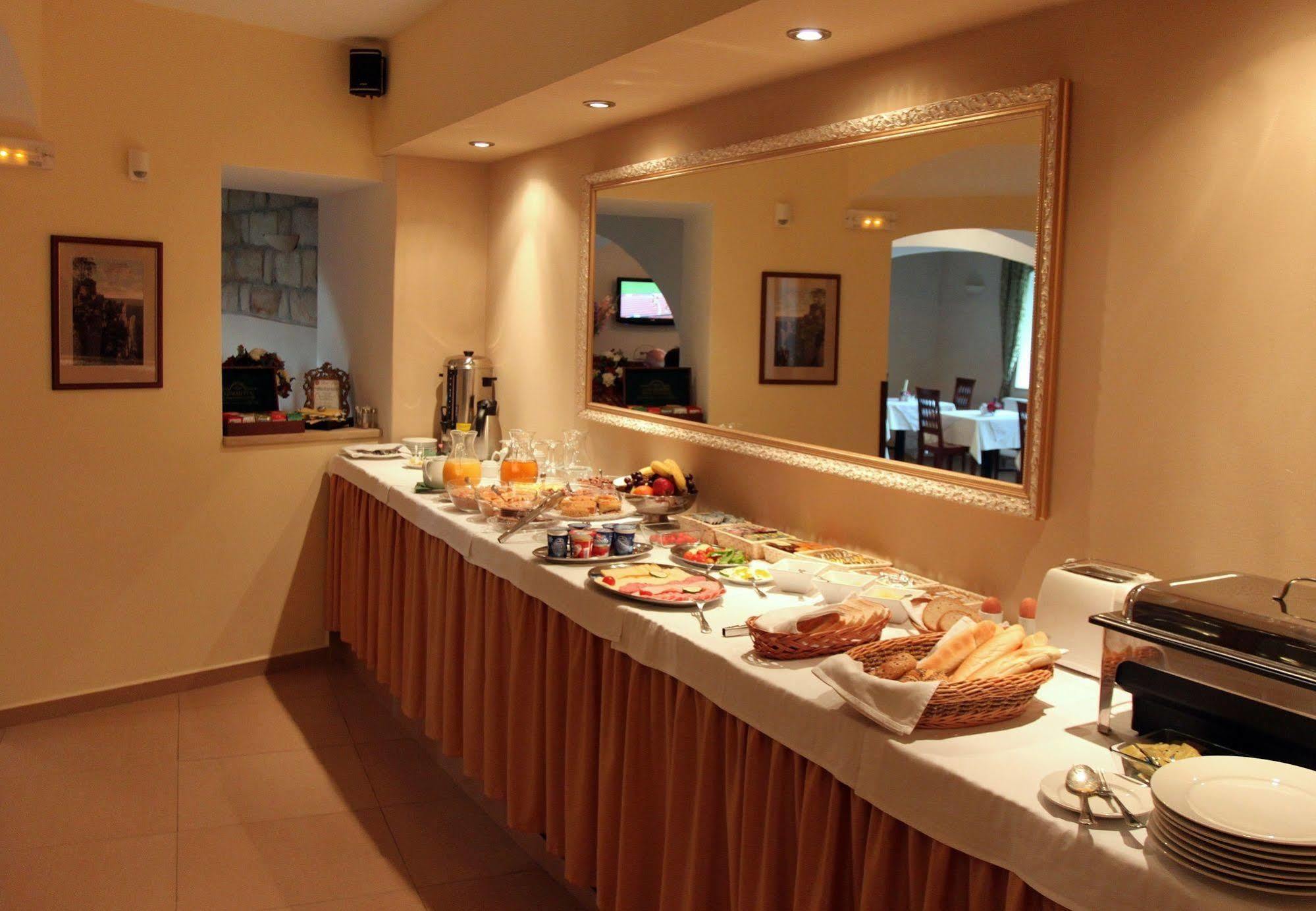 Apartman U Krale - 2 Jicin Ngoại thất bức ảnh