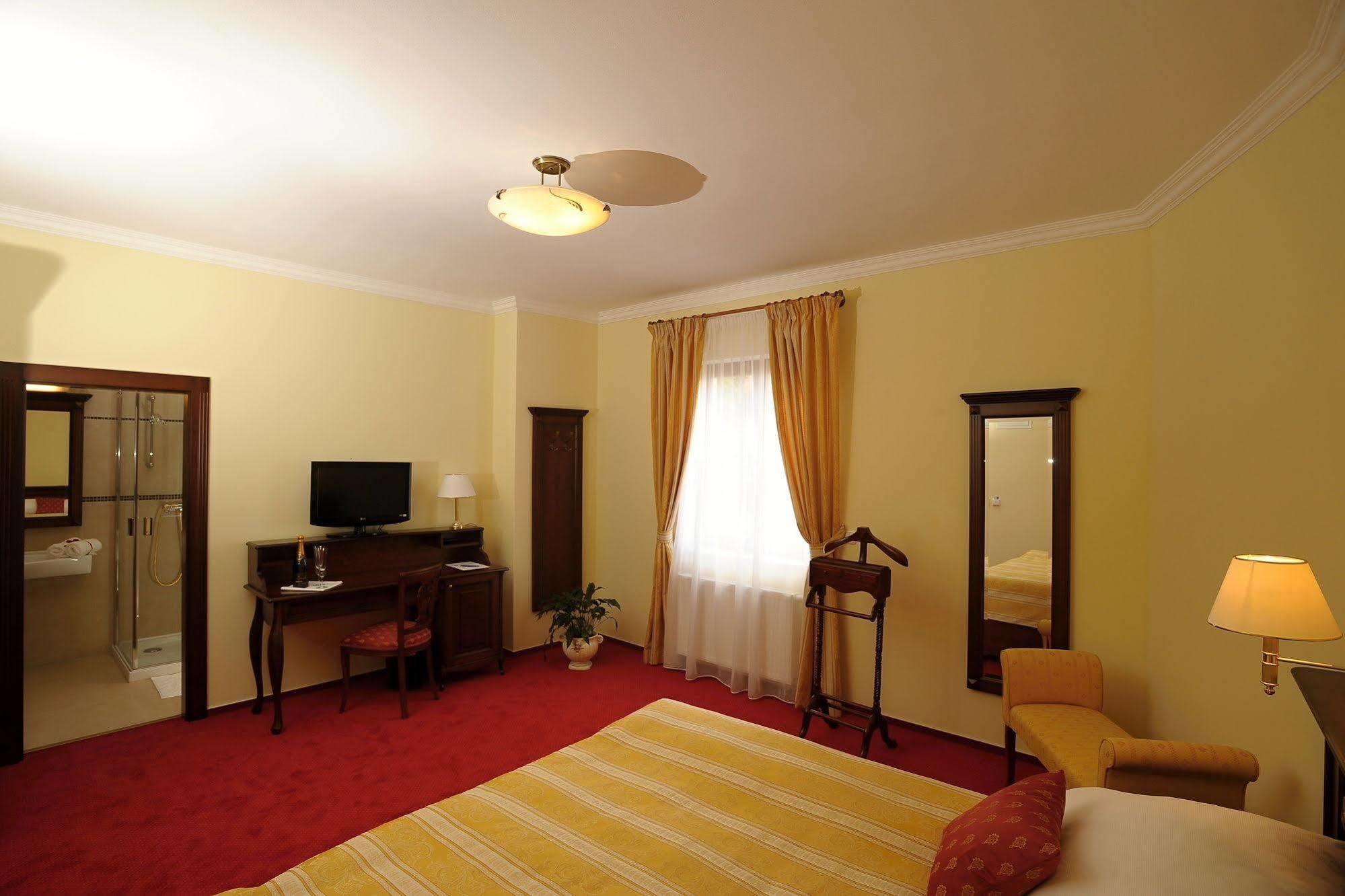 Apartman U Krale - 2 Jicin Ngoại thất bức ảnh